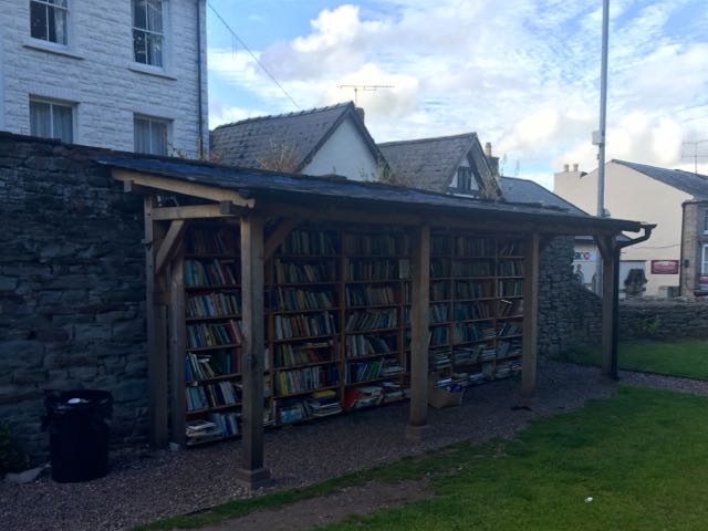 open air bookshop in Hay-on-wye