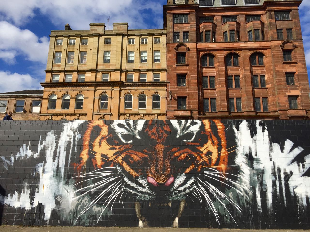 more street art, at the banks of the river Clyde